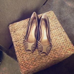 BRONZE COLORED WEDGES